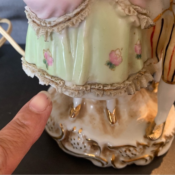 VTG COLONIAL LAMP LADY AND MAN VANITY BOUDOIR - Picture 9 of 11